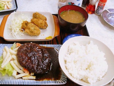 デミグラスソースハンバーグ定食＋カキフライ